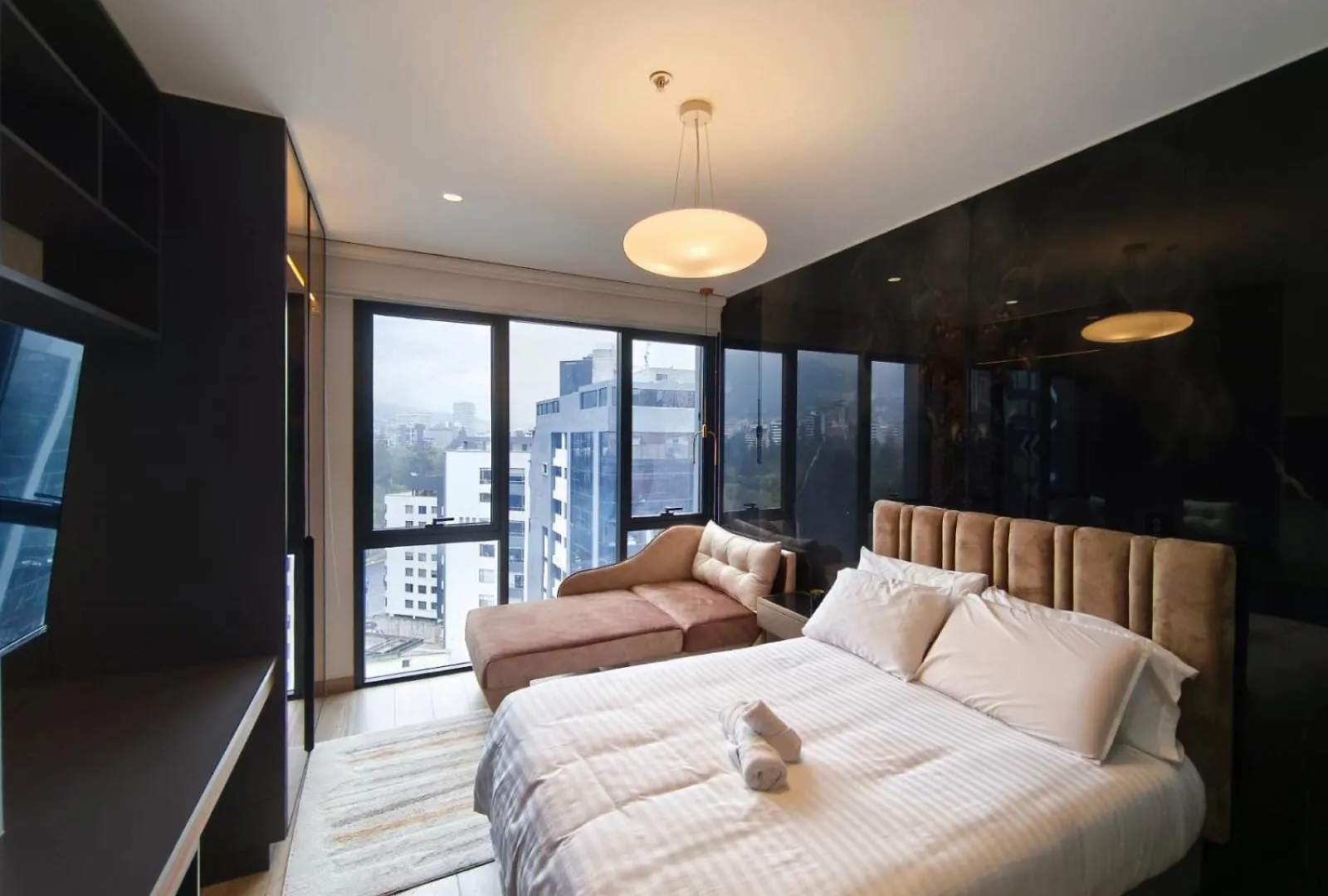 Republica Del Salvador Coliving Ecuador Xoe Apartamento Quito