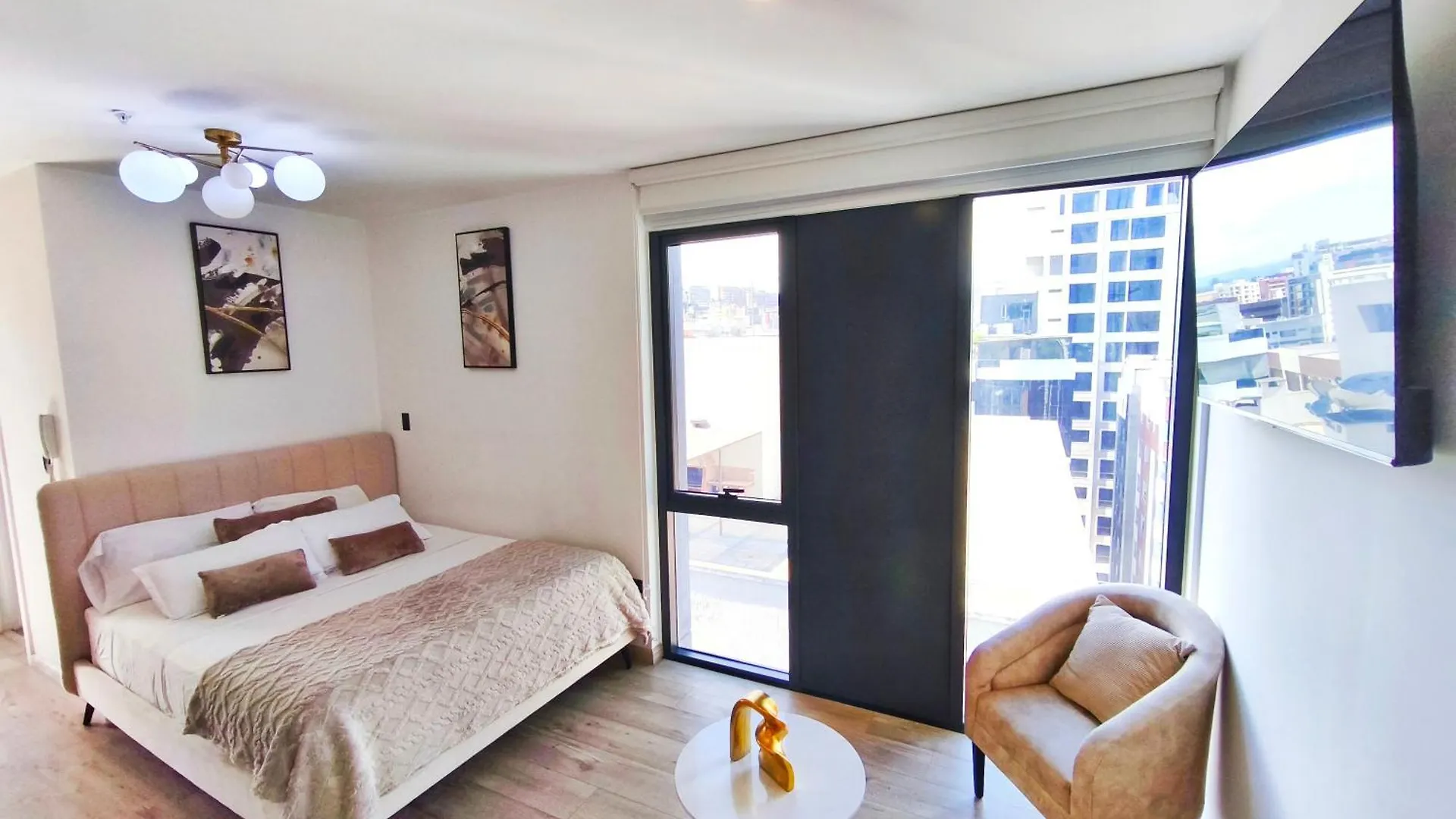 Republica Del Salvador Coliving Ecuador Xoe Apartamento Quito Equador
